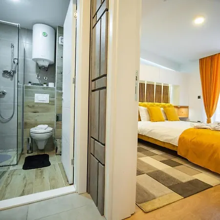 Pleasure Lux Milmari-kopaonik